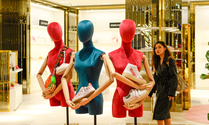 Super-rich families look beyond US assets amid geopolitical risks Super-rich families look beyond US assets amid geopolitical risks