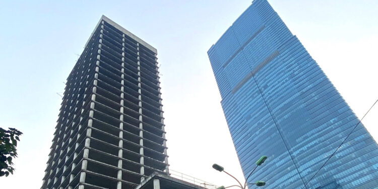 Tòa tháp nghìn tỷ trơ xương của Vicem sắp đổi phận sau thập kỷ dang dở Tòa tháp nghìn tỷ trơ xương của Vicem sắp đổi phận sau thập kỷ dang dở