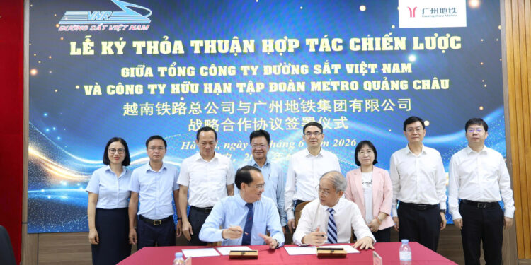 VNR và Metro Quảng Châu ký hợp tác chiến lược về điện khí hóa và đường sắt đô thị Việt Nam VNR và Metro Quảng Châu ký hợp tác chiến lược về điện khí hóa và đường sắt đô thị Việt Nam