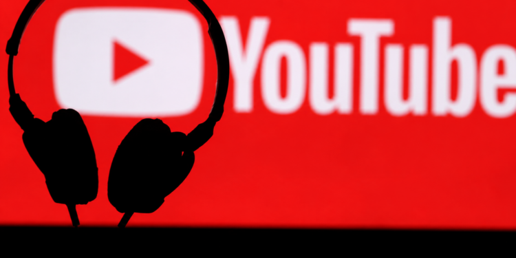 YouTube nâng cấp podcast bằng AI, thách thức Spotify YouTube nâng cấp podcast bằng AI, thách thức Spotify