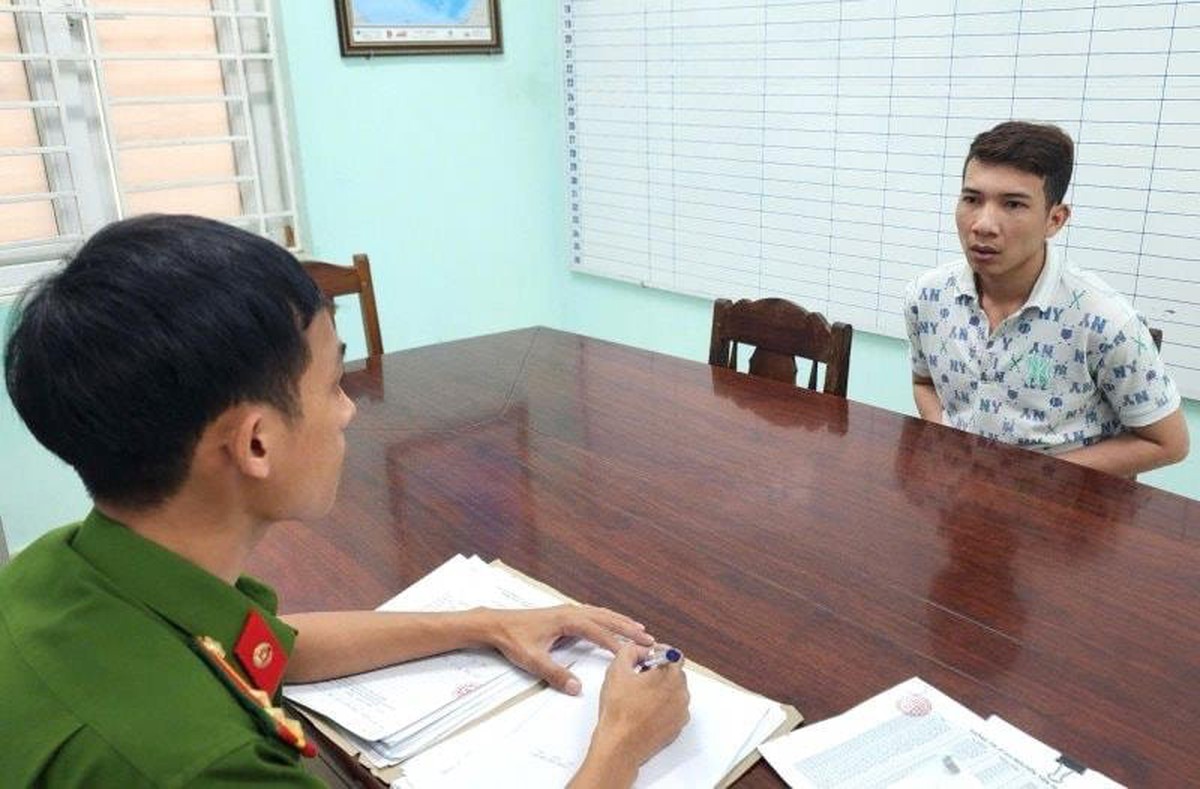 Công an xác định người nhận tiền thường xuyên qua lại Campuchia