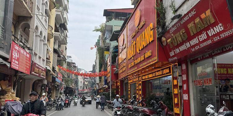 Thuê nhà phố cổ Hà Nội hơn 40 năm không trả tiền, bị kiện vẫn đòi quyền sở hữu