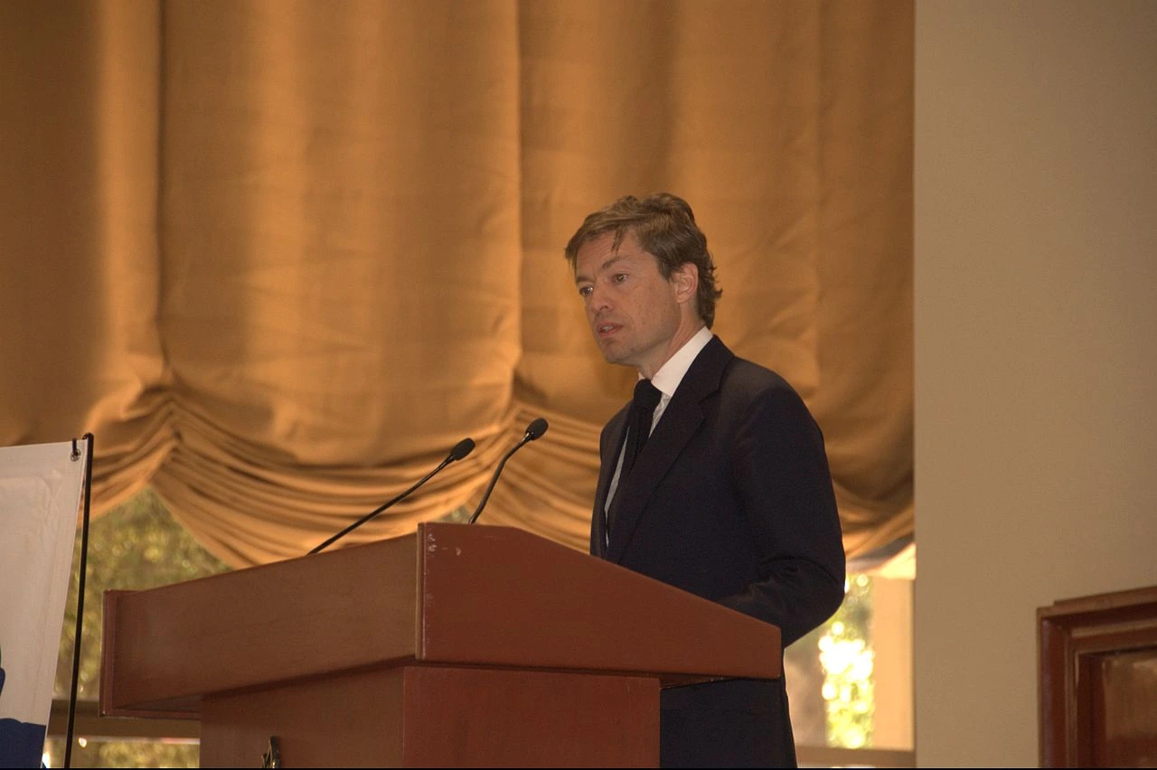 Nicolas Berggruen Net Worth: Estimate, Sources, and How to Verify