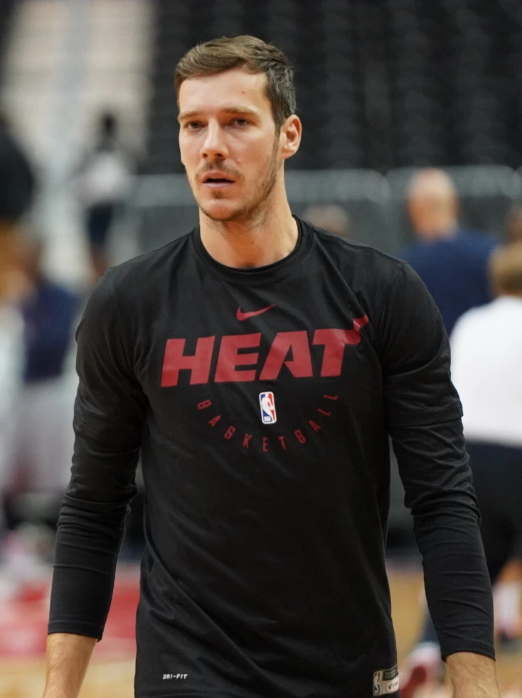 Goran Dragić in a Miami Heat practice shirt