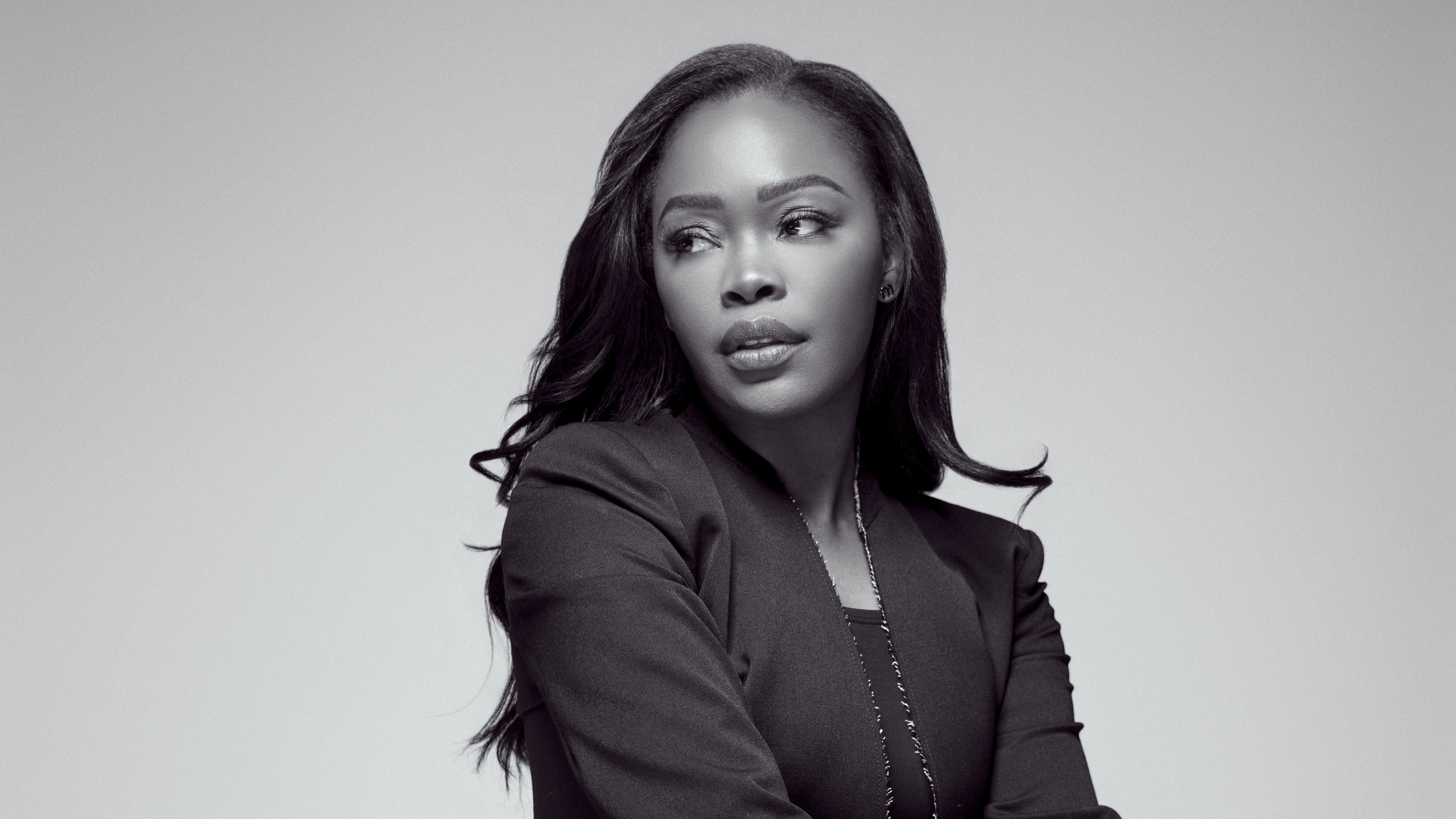 Portrait photo of Charm La'Donna