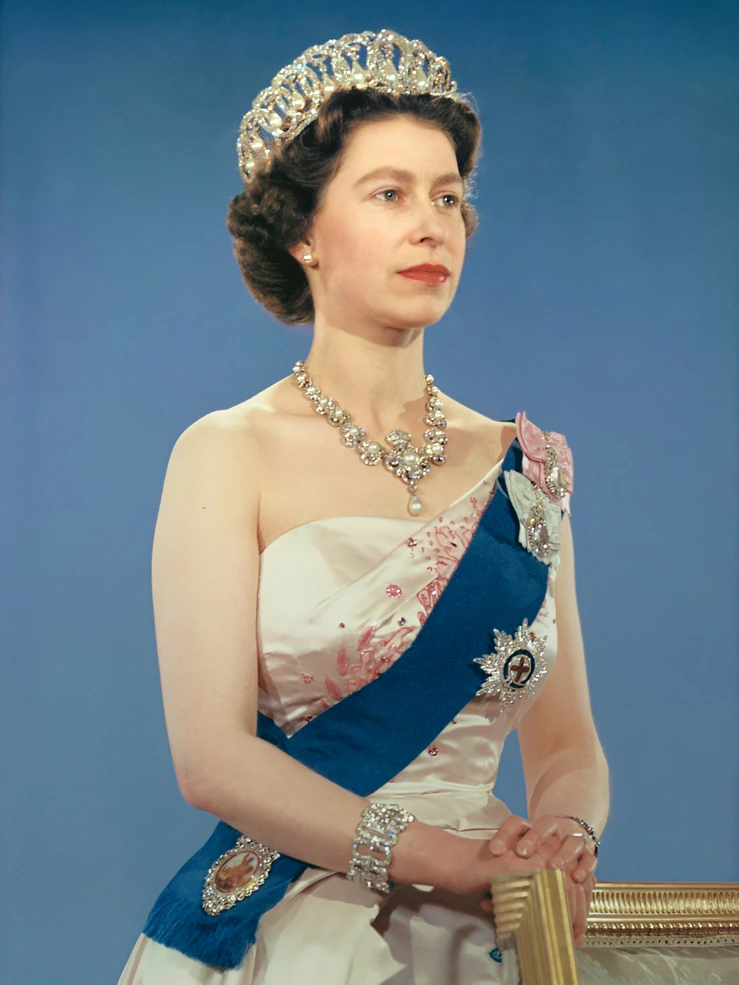 queen of england net worth