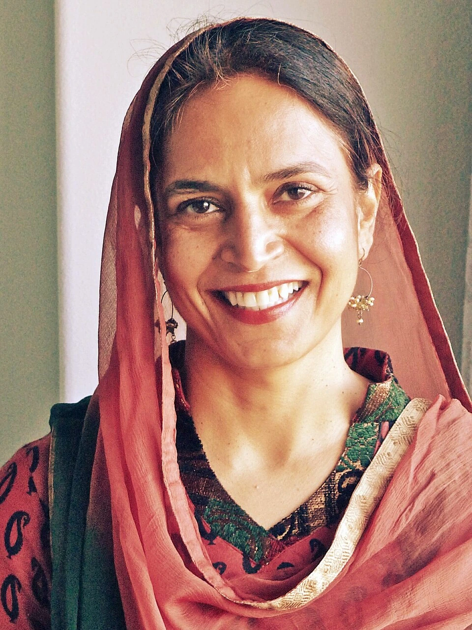 Queenie Singh Net Worth: Estimate, Income Sources, and How to Verify