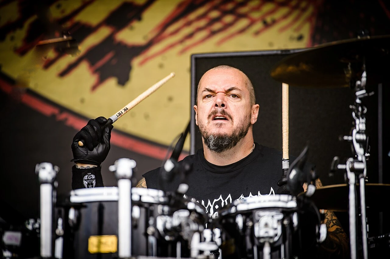 Igor Cavalera performing on drums at Wacken Open Air