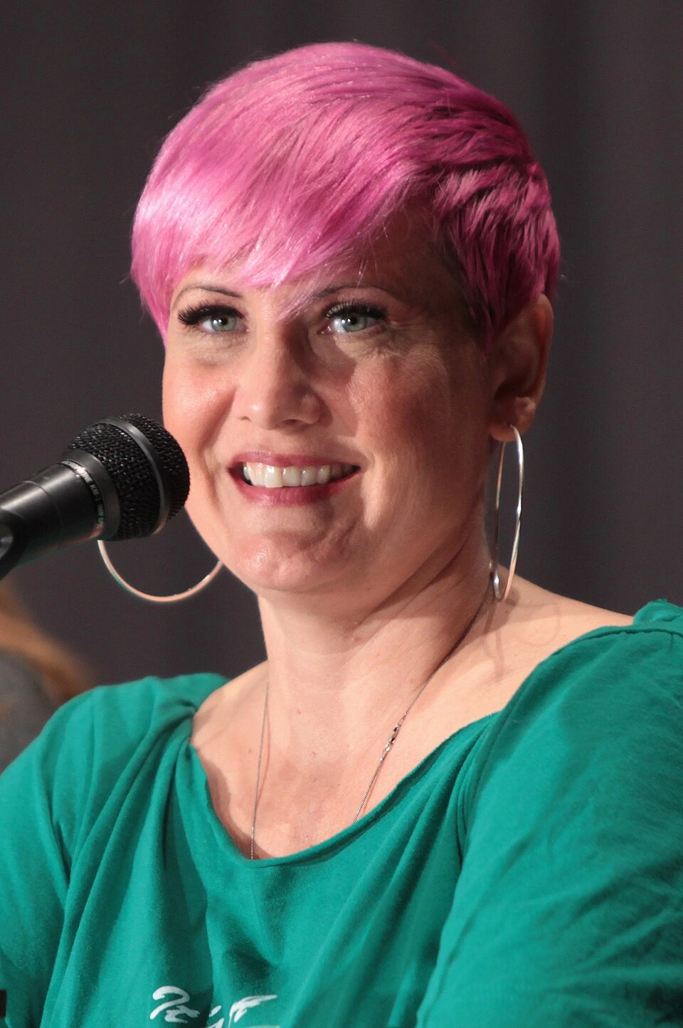 Erin Valenti Net Worth: Estimate, Income Sources, and How It’s Calculated
