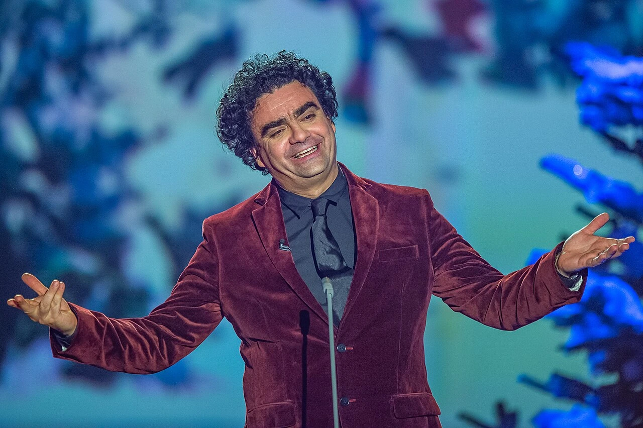 Rolando Villazón Net Worth Estimate and How It’s Calculated