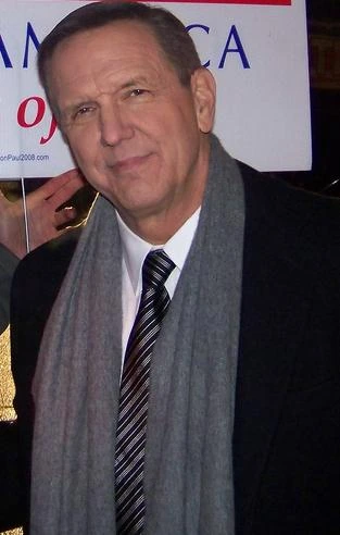 Portrait photo of Charles Gibson