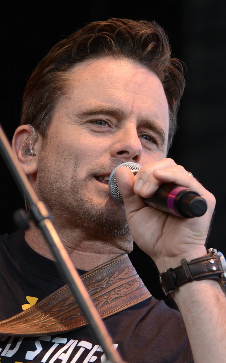 Photo of Charles Esten (Chip Esten)