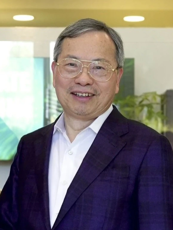 Charles Liang portrait photo