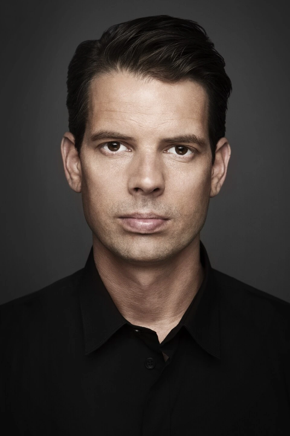 Portrait photo of Alex Schulman