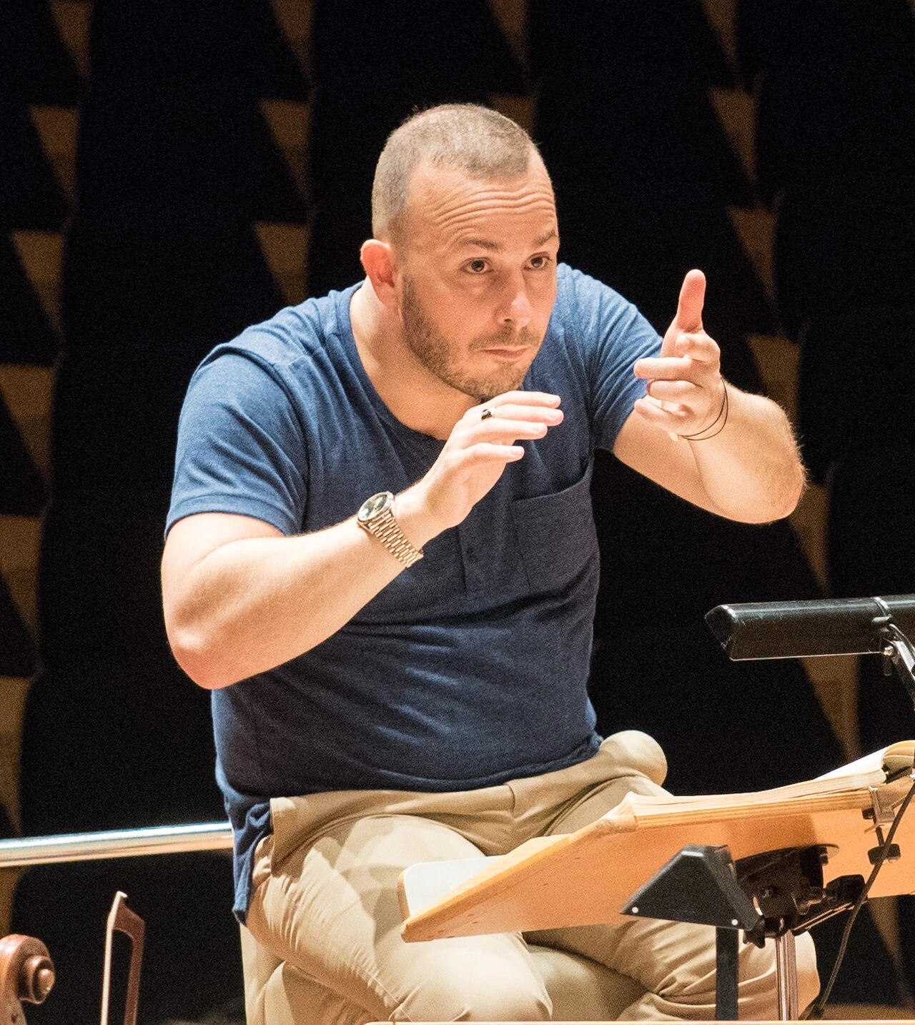 Yannick Nézet-Séguin conducting on stage