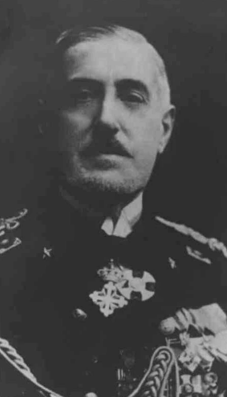 Black-and-white portrait of Filippo Pignatti Morano di Custoza in military uniform, facing the camera