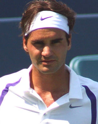 Nadal vs Federer sur terre battue puis gazon : différences clés