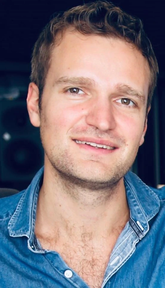 Portrait photo of Dan Costa, the musician