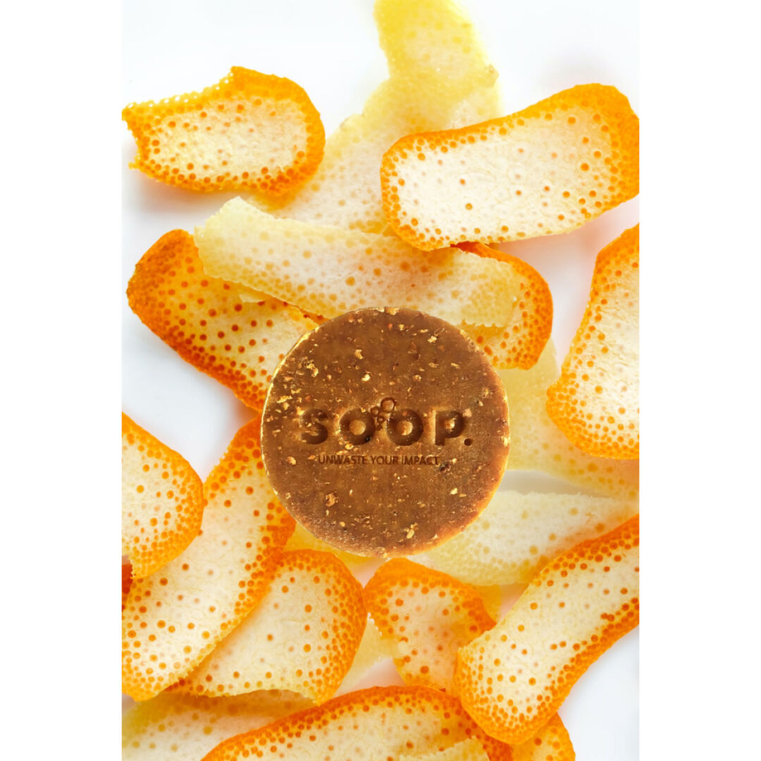 Naturseife mit Orangenschalen