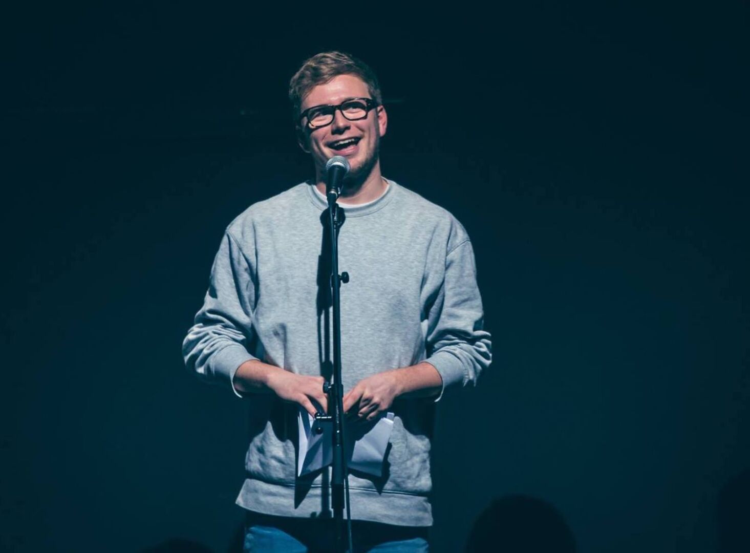 Porträt des Wiener Poetry Slammers David Samhaber