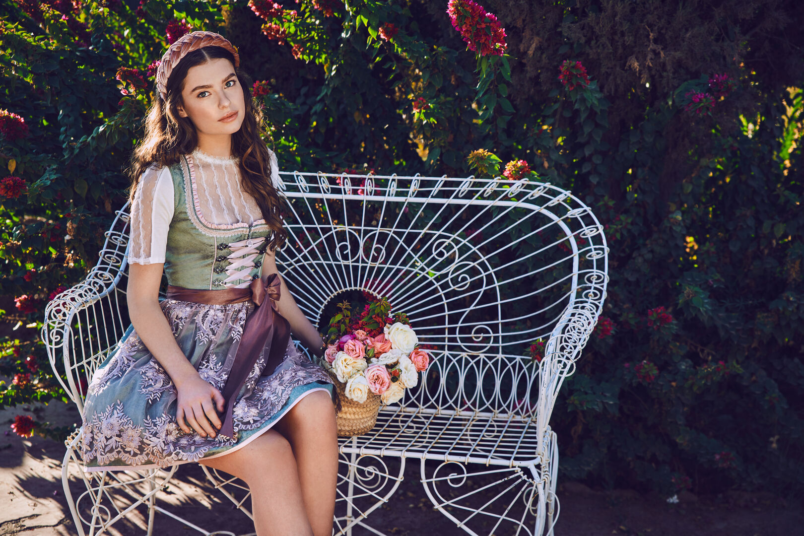 Look aus der Herbst/Winter-Kollektion von Krüger Dirndl  | Credit: Krüger Dirndl