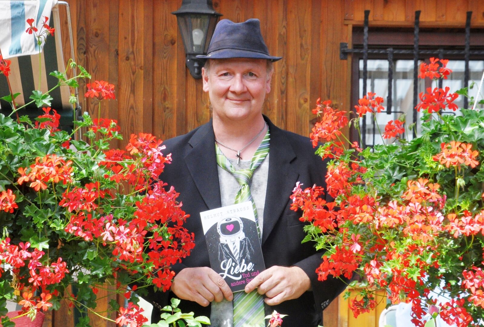 Große und kleine Sorgen in Buchform | Credit: Helmut Strauss