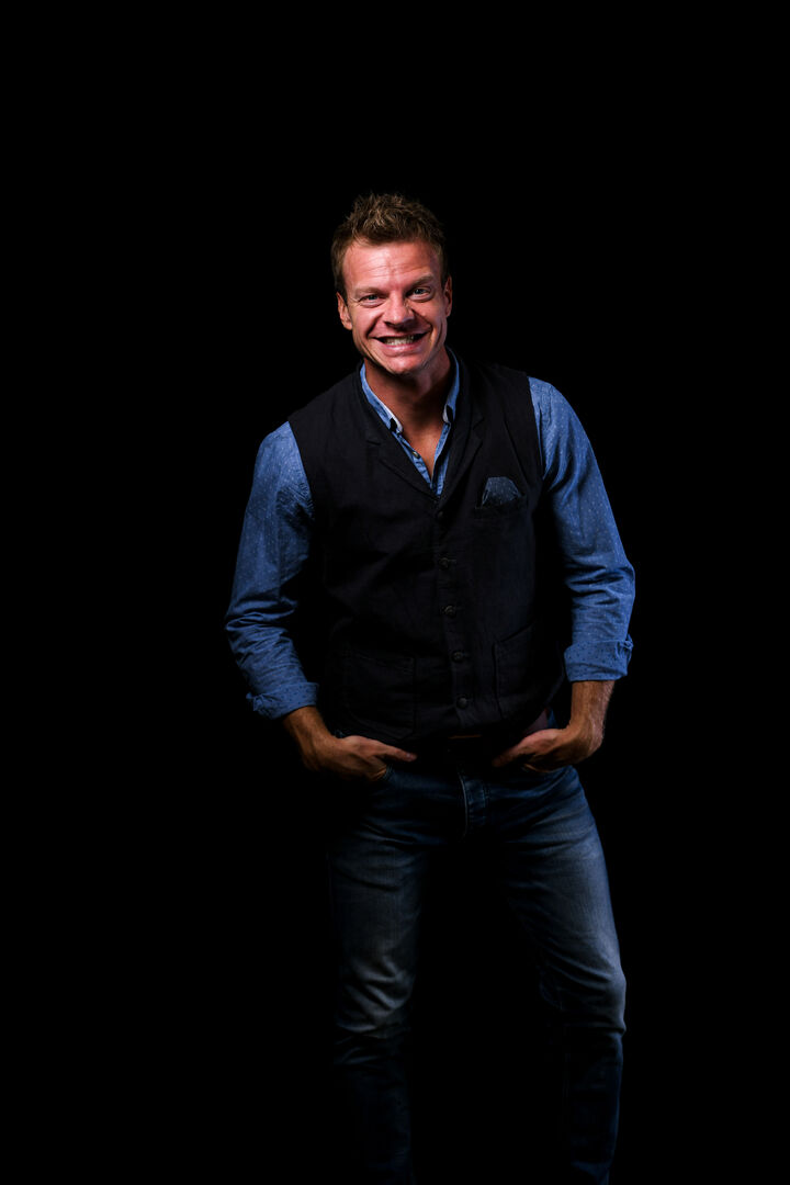 Kabarettist Timo Klösch sorgt im VolXhaus für Lacher