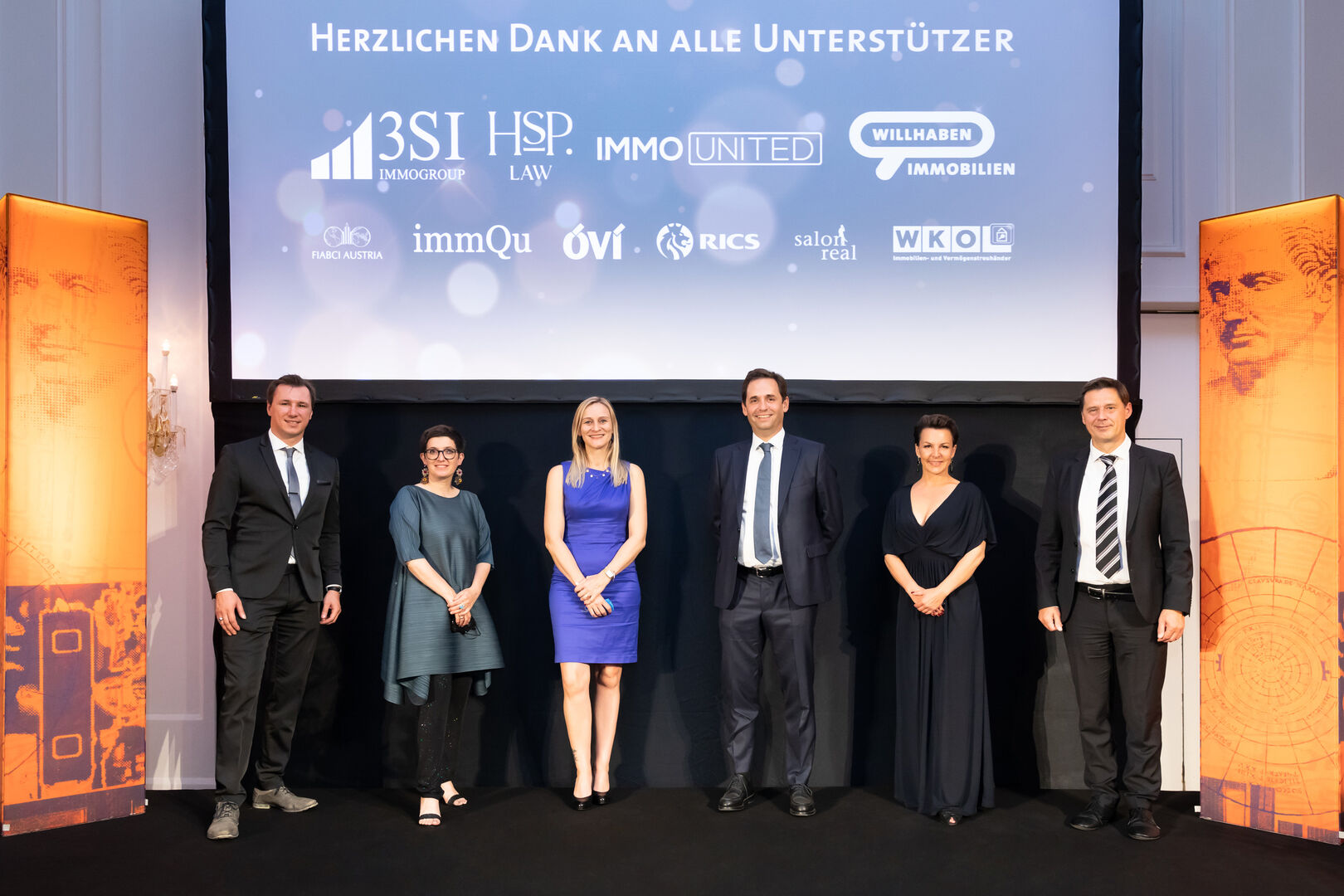 Sponsoren und Verbandsvertreter am Podium