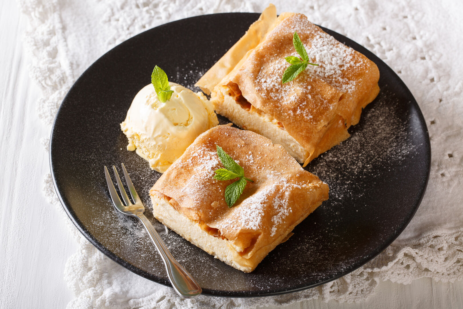 Topfenstrudel: Käse als Süßspeise