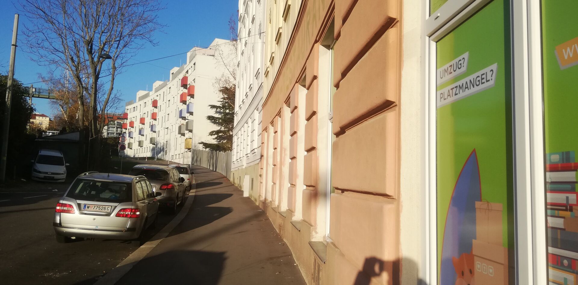 leere Straße in Penzing