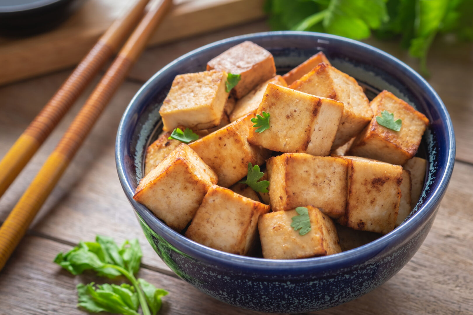 Tofu ist vielseitig einsetzbar | Credit: iStock.com/Amarita