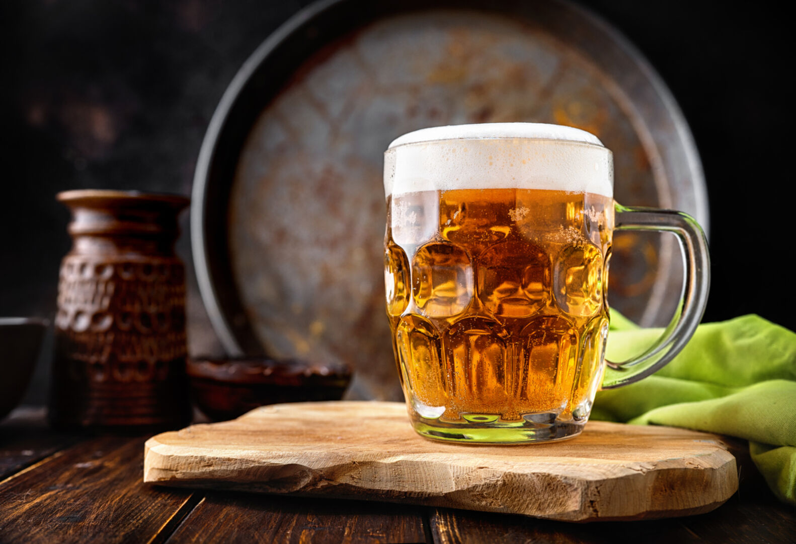 103 Liter Bier trinkt der Österreicher jährlich | Credit: iStock.com/Yummy pic