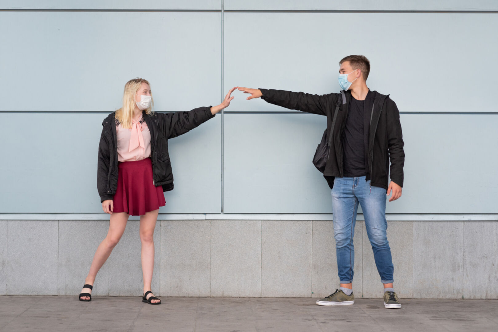 Liebessuche im Zeichen des Abstands | Credit: iStock.com/Elena Odareeva