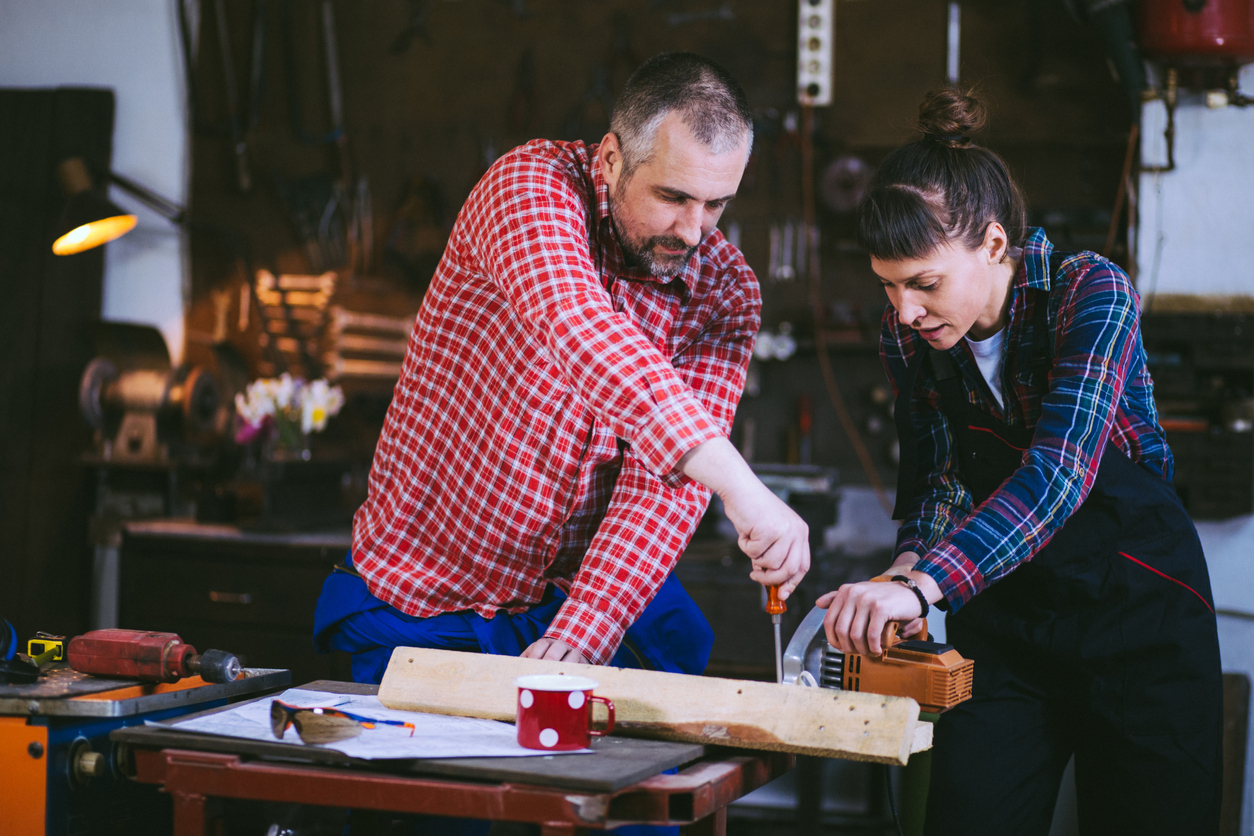 Mädchen bei der Ausbildung | Credit: iStock.com/Kosamtu