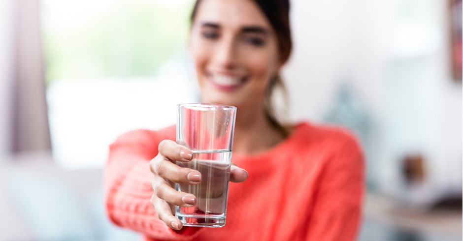 Tipps mehr Wasser zu trinken | Credit: Wavebreakmedia/istockphoto.com