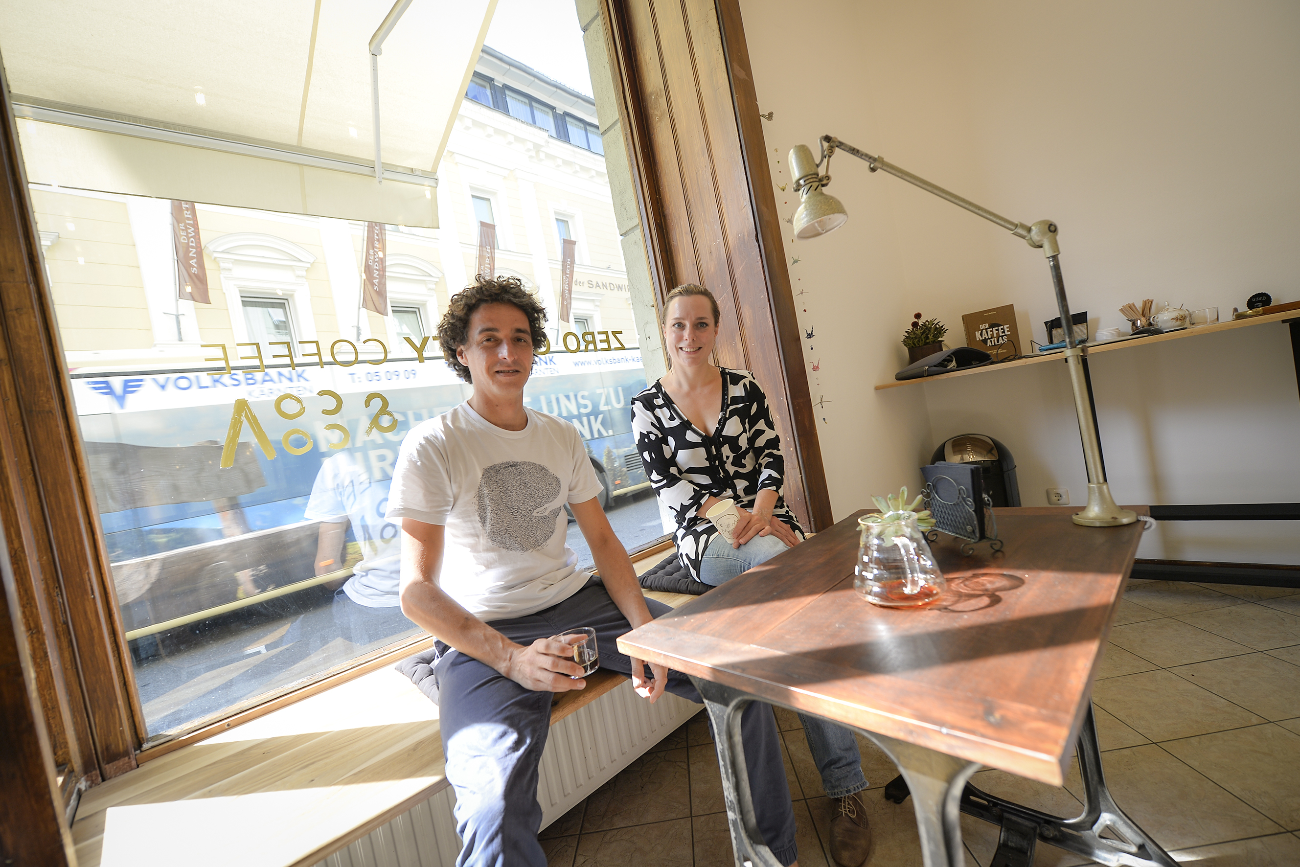 Petra Köfer &amp; Markus Ogris in ihren Lokal | Credit: Helge Bauer