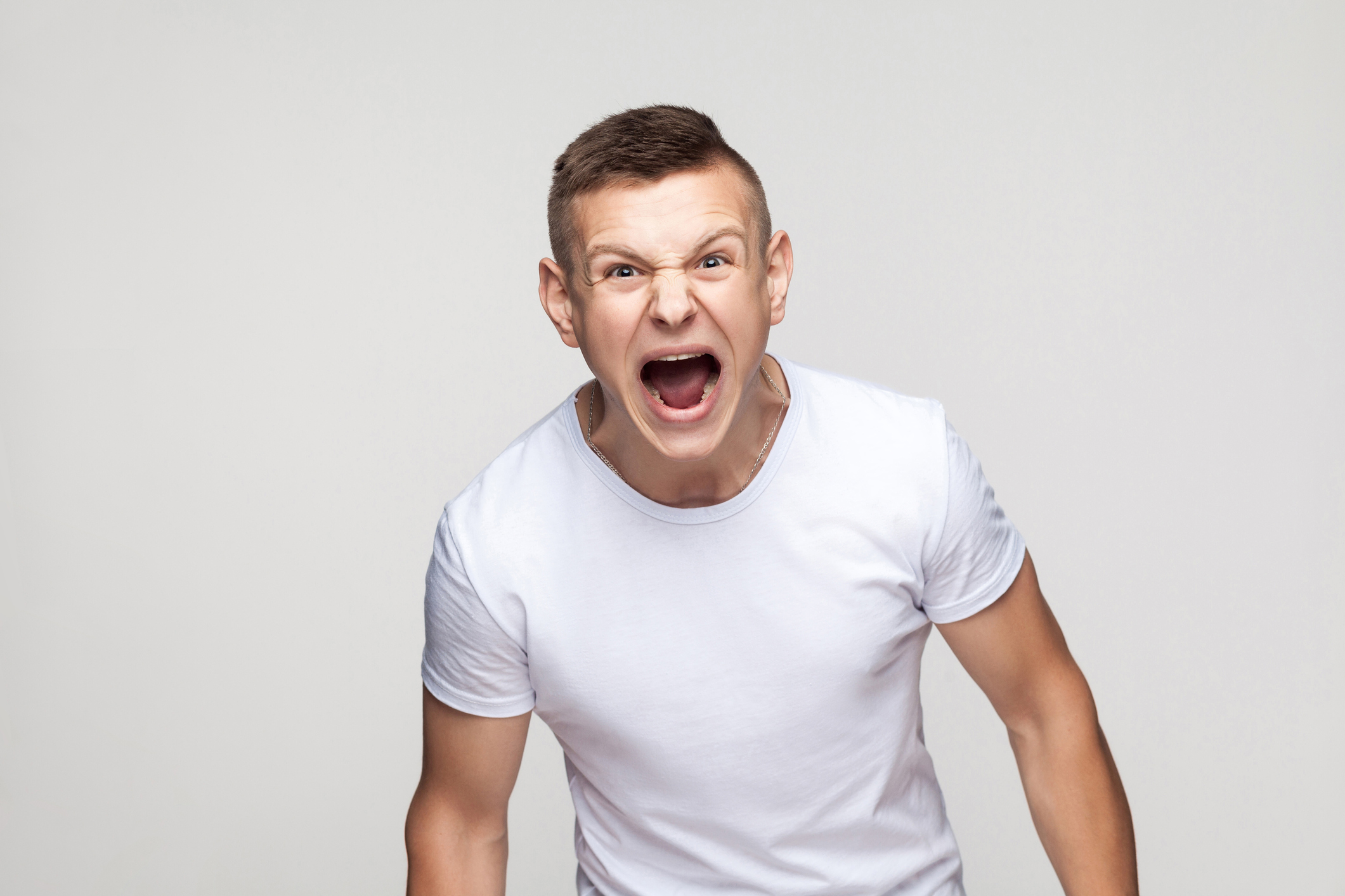 wütender junger Mann