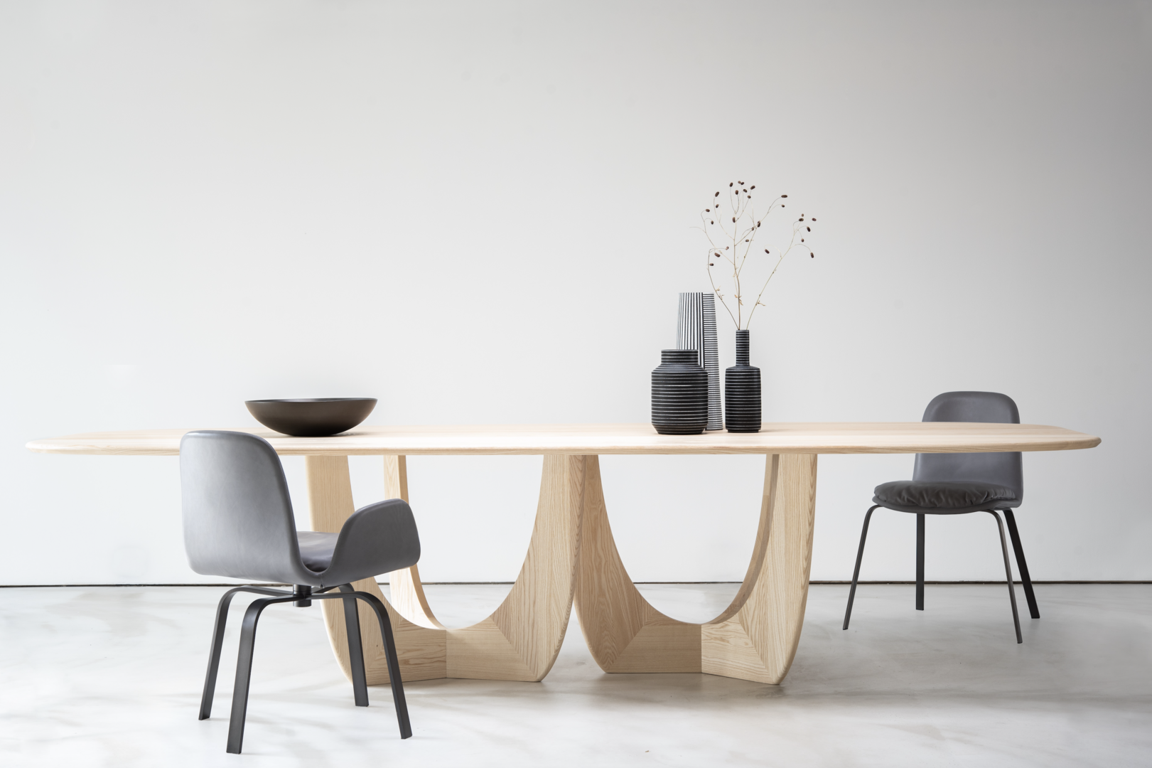 Tisch „Cala“ | Credit: www.more-moebel.de/Peter Fehrentz