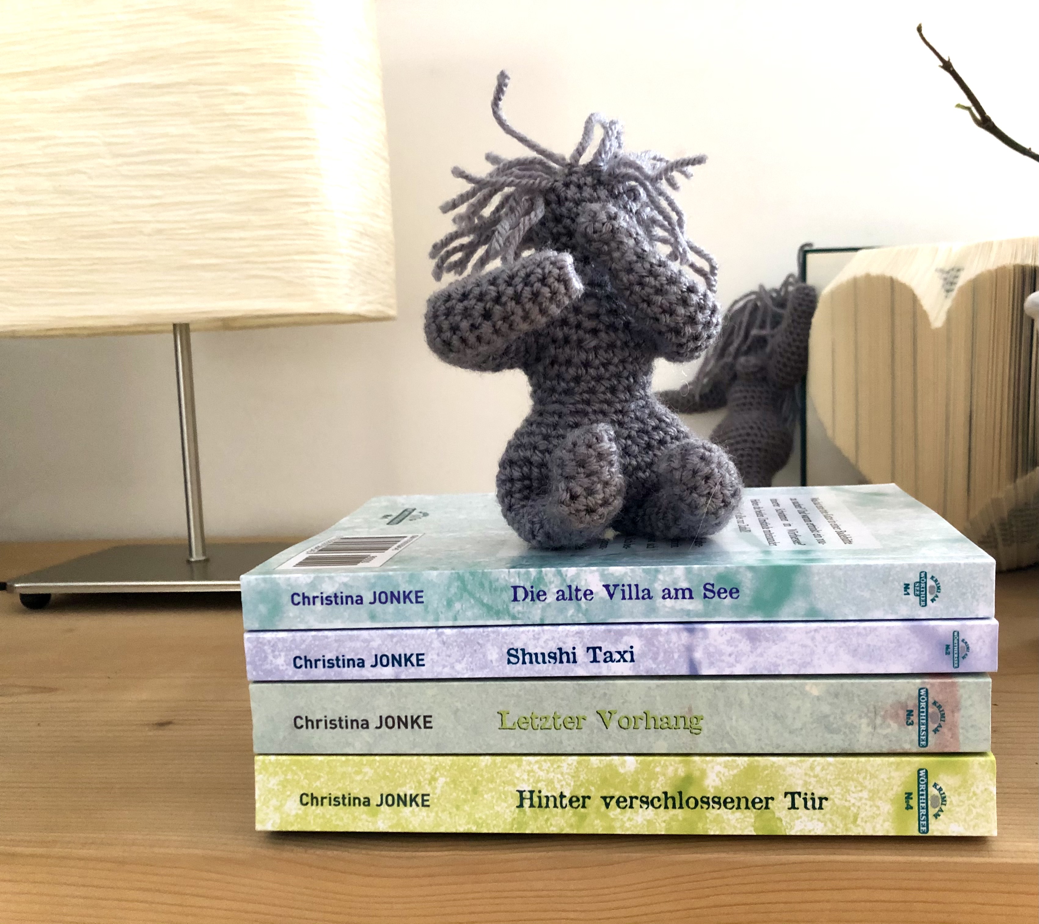 Die Bücher der Wörthersee-Krimi-Reihe von Christina Jonke | Credit: Jonke
