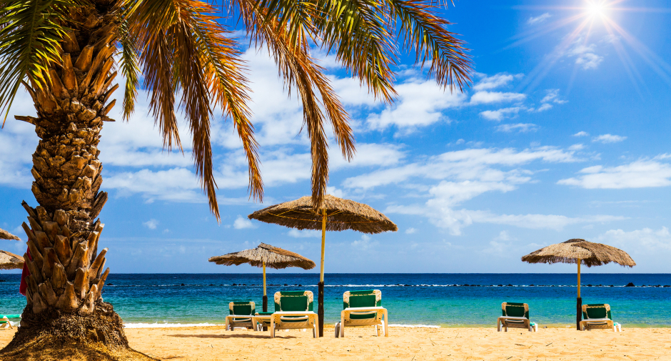 Urlaubsparadies Kanarische Inseln | Credit: iStock.com/DaLiu