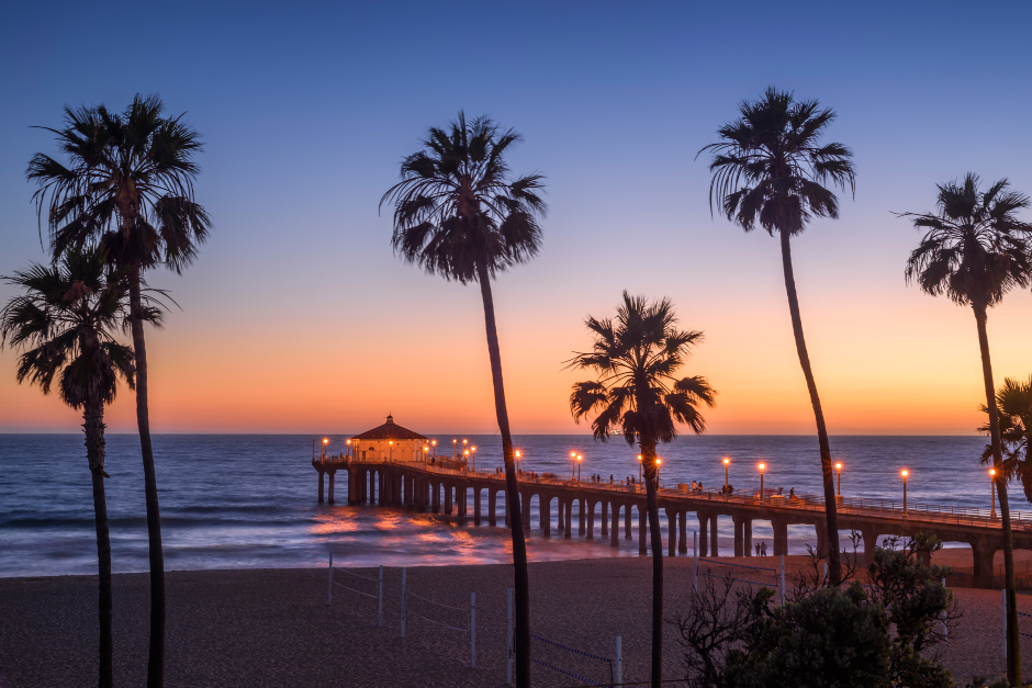 Der Manhattan Beach Pier in Los Angeles | Credit: iStock.com/choness