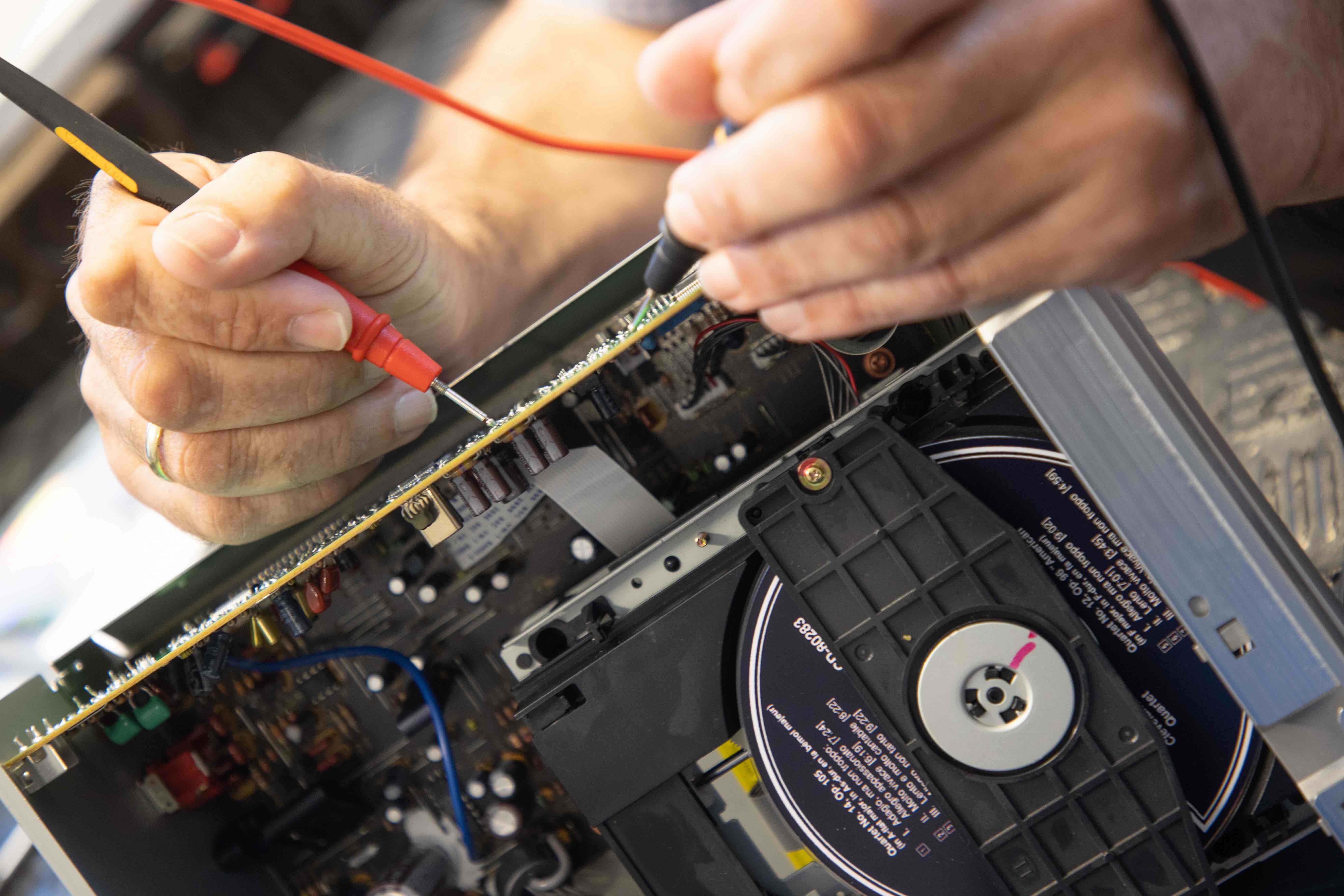 Reparieren statt wegwerfen | Credit: www.neumayr.cc