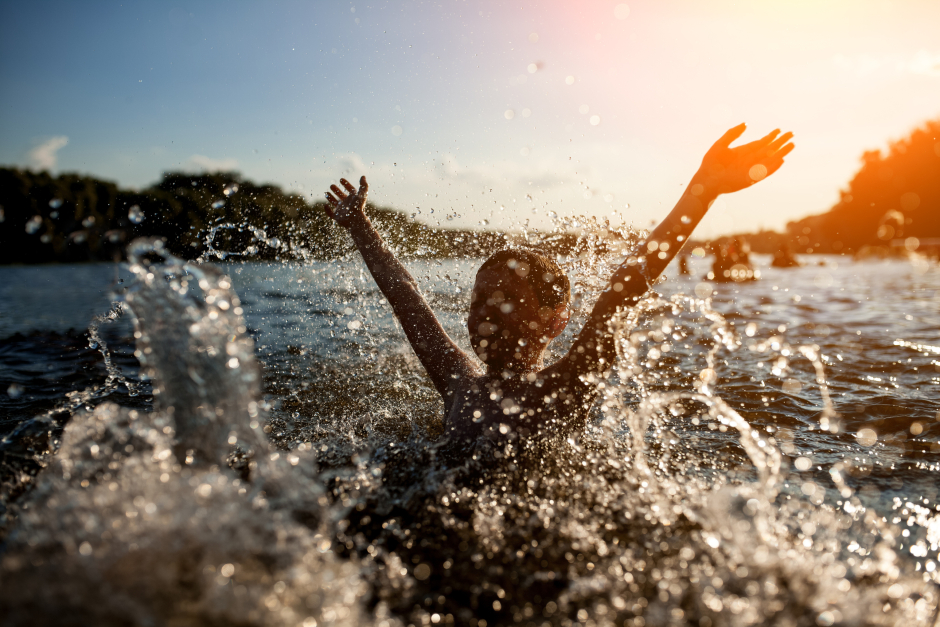 Schwimmen im See - pures Vergnügen | Credit: iStock.com/Goami