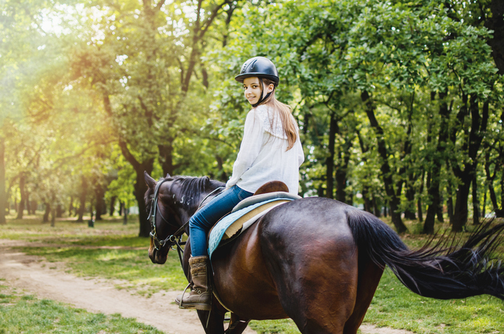 Reiten | Credit: iStock.com/ Biserka Stojanovic