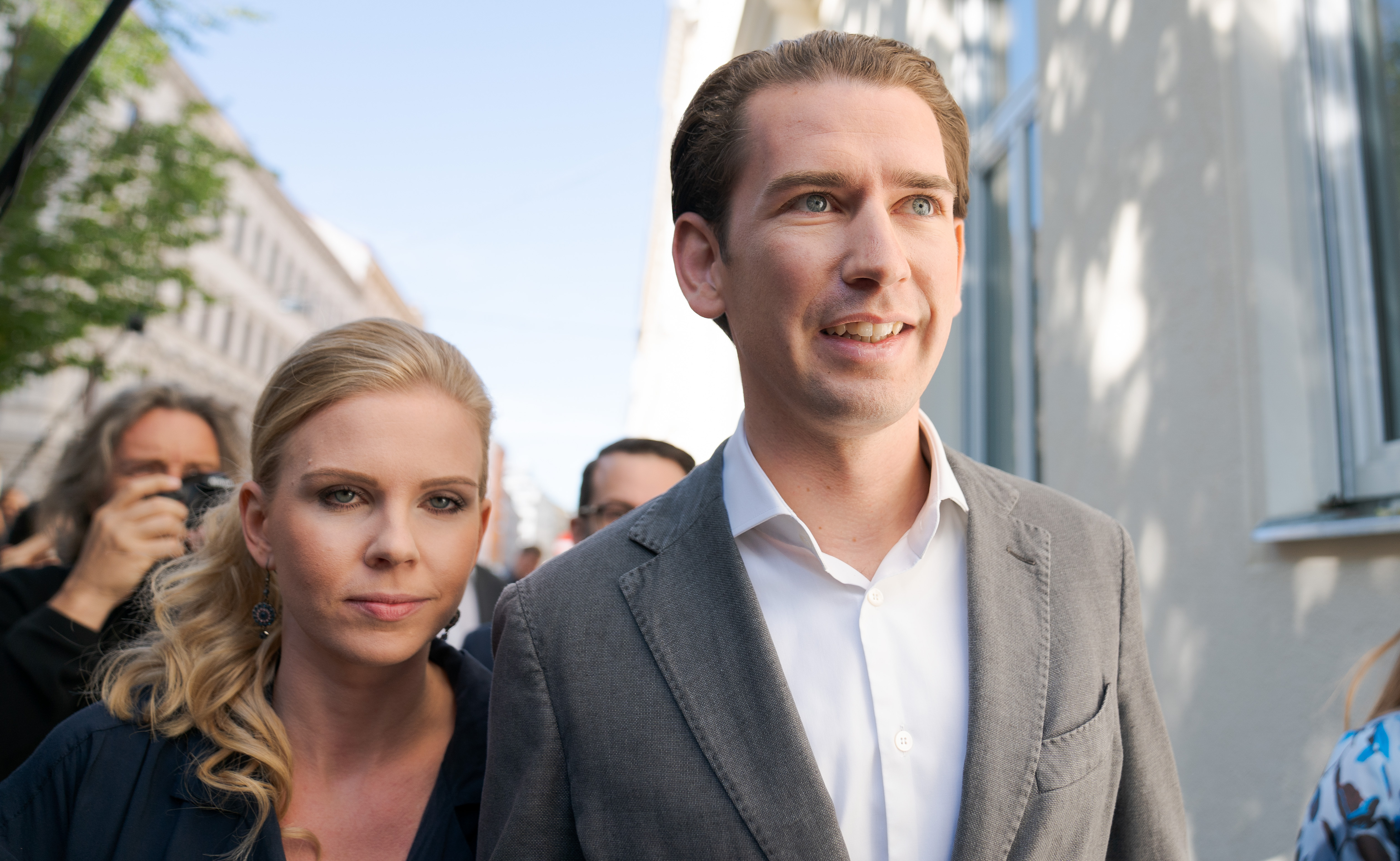 Porträt von Bundeskanzler Kurz und Freundin Susanne Thier