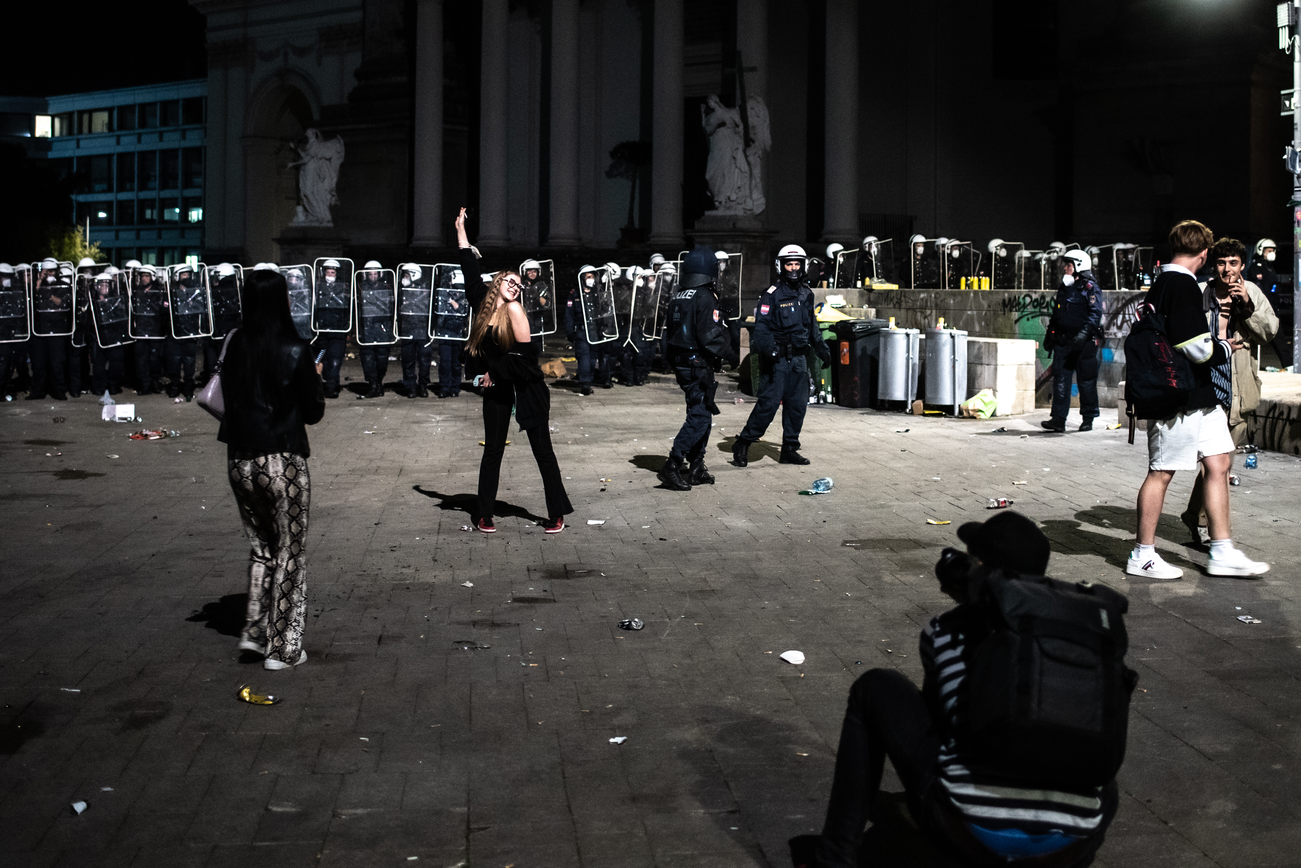 Nächtliche Räumung des Karlplatzes