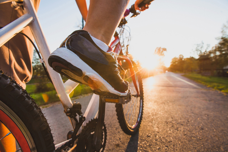 Macht nicht nur Spaß, bringt auch viel: Radfahren | Credit: iStock.com/anyaberkut