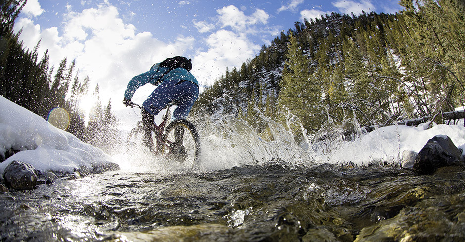 Mit dem Mountainbike durchs Wasser
