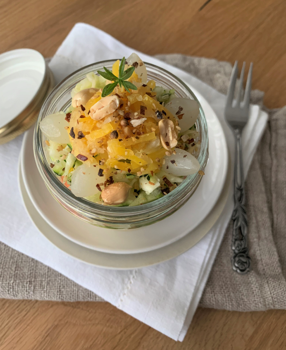 Köstlich und leicht: ein Schichtsalat | Credit: Bettina Fleiss