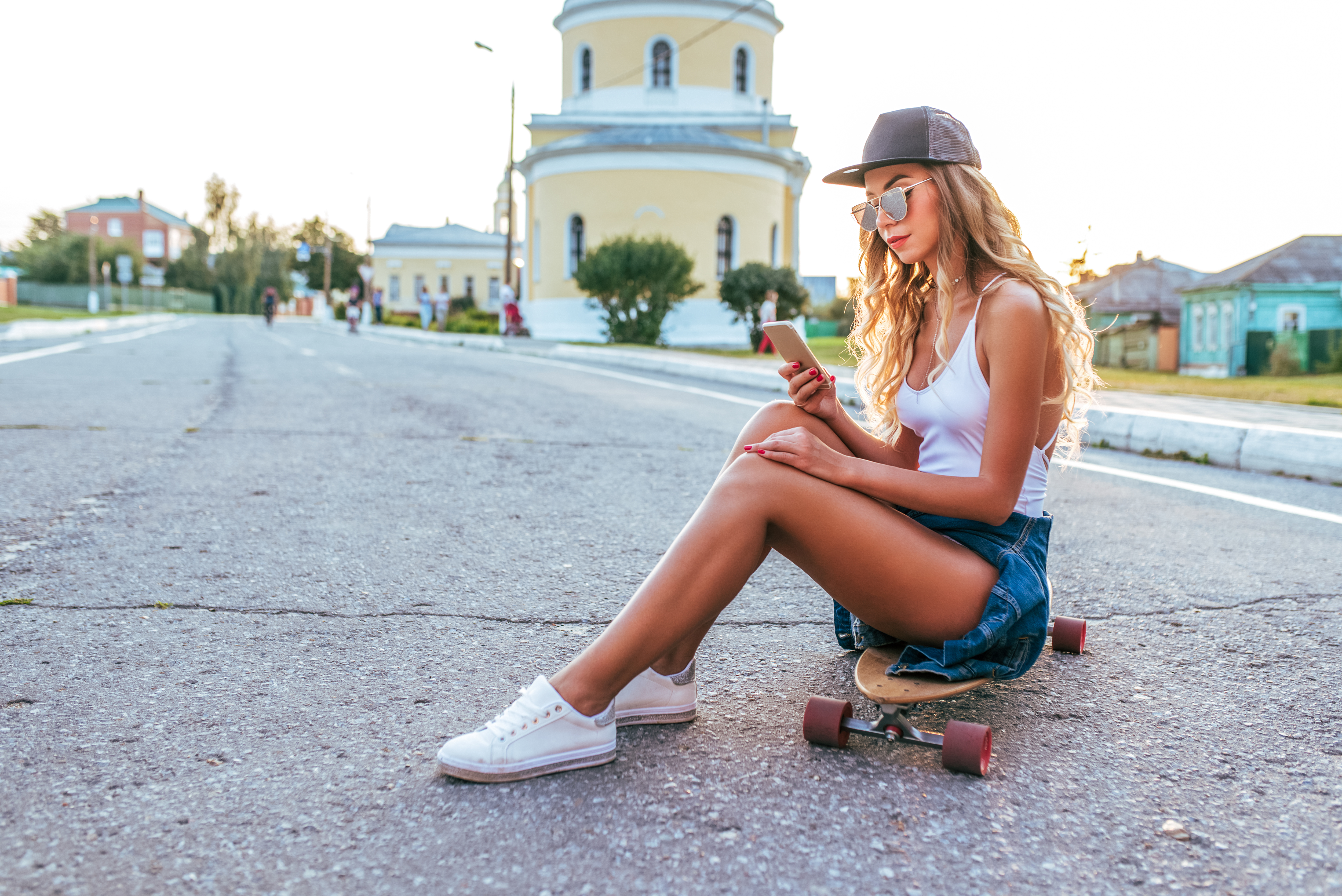 Die coolsten Sommer-Apps | Credit: MODEL FOTO: COLOURBOX.DE/BYSWAT